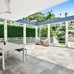 Balmoral Hamptons House With Heated Pool And Hot Tub