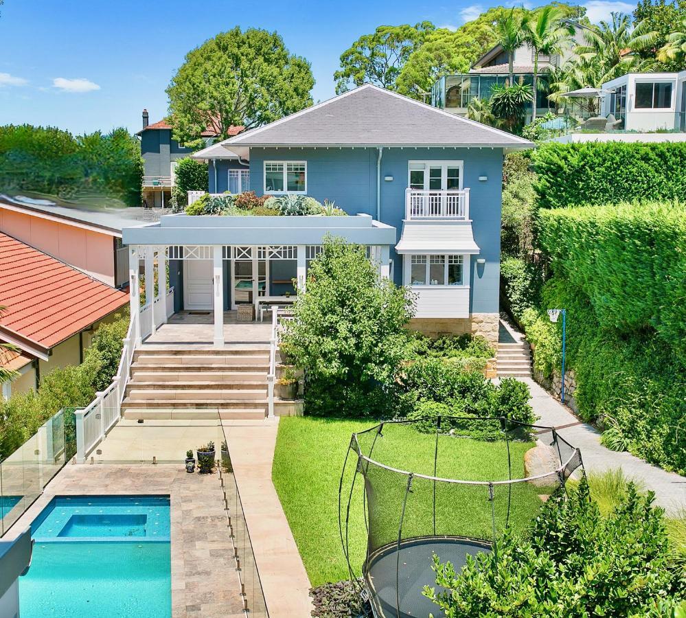 Balmoral Hamptons House With Heated Pool And Hot Tub Holiday home Sydney