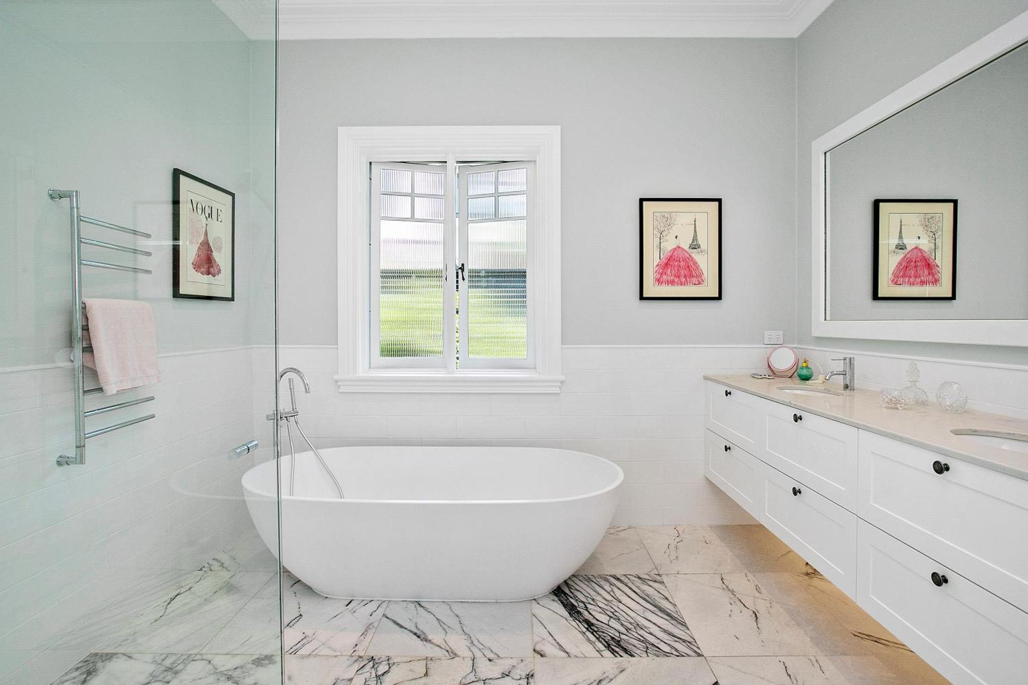 Balmoral Hamptons House With Heated Pool And Hot Tub