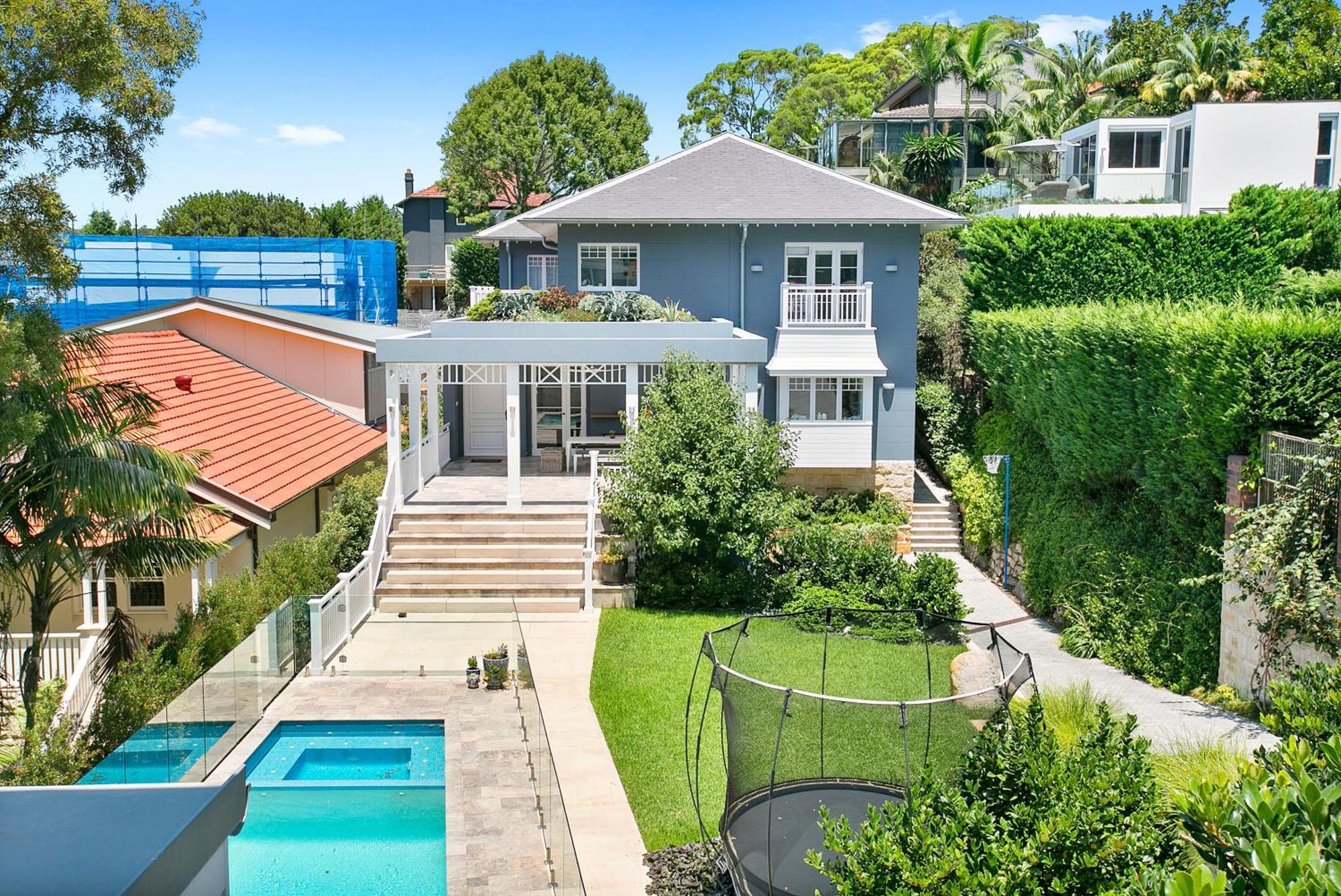 Holiday home Balmoral Hamptons House With Heated Pool And Hot Tub Sydney